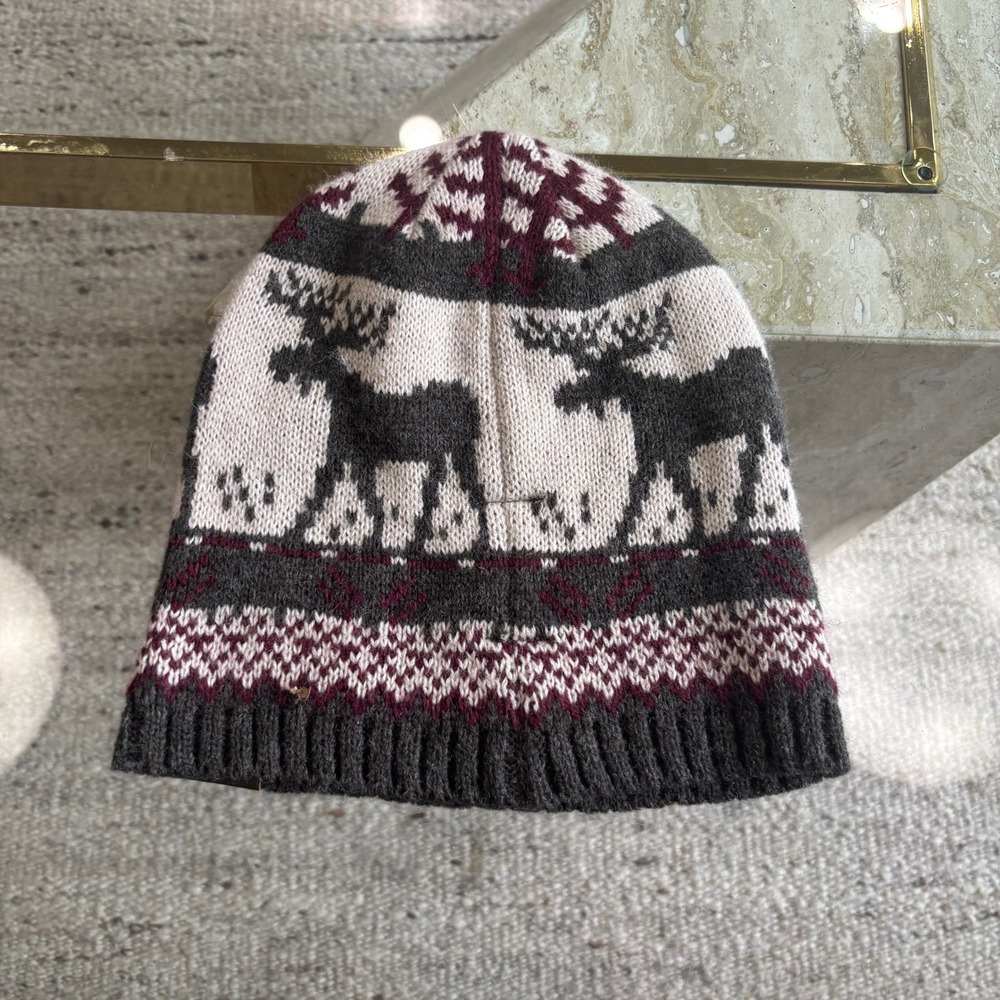 Woolrich Beanie Hat Unisex One Size Grey Burgundy Fair Isle Moose Gently Used